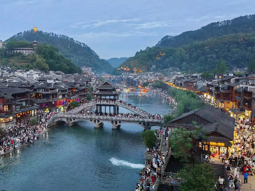 Wisata ramah Muslim Fenghuang dan Xiangxi