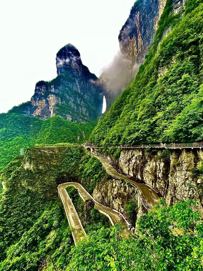 Gunung Tianmen
