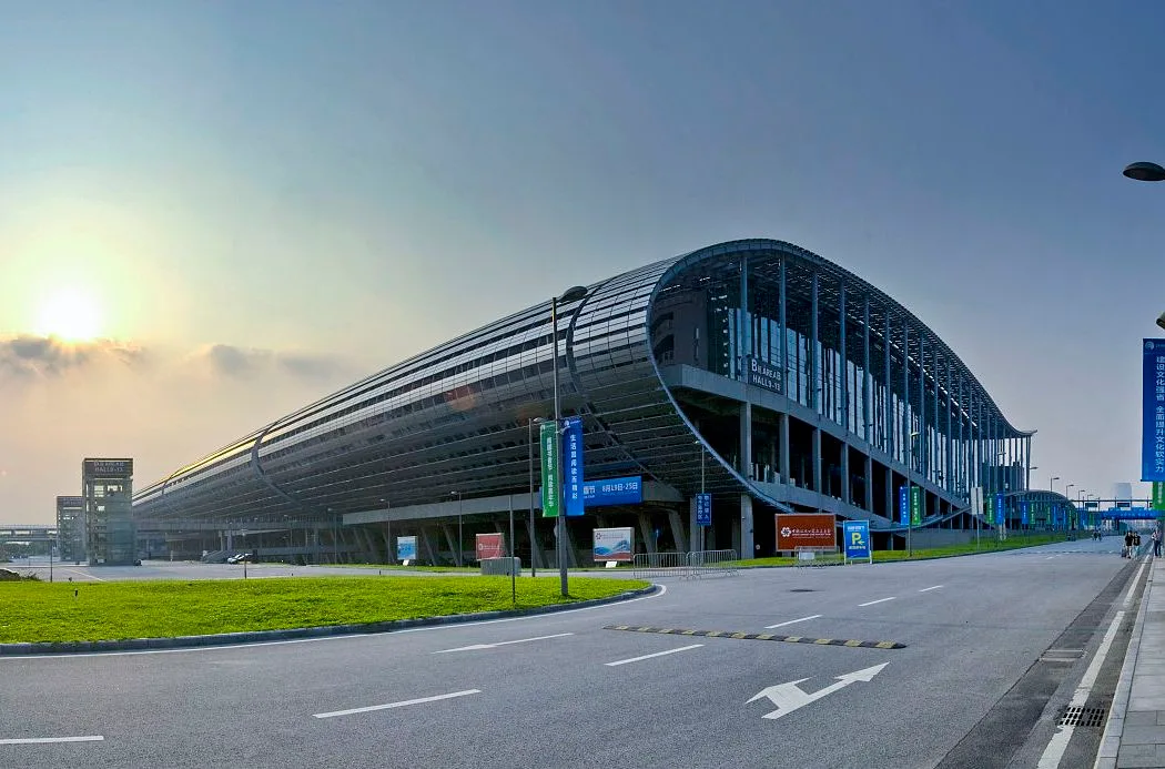 Kompleks China Import and Export Fair di Pazhou, Guangzhou, tempat berlangsungnya Canton Fair