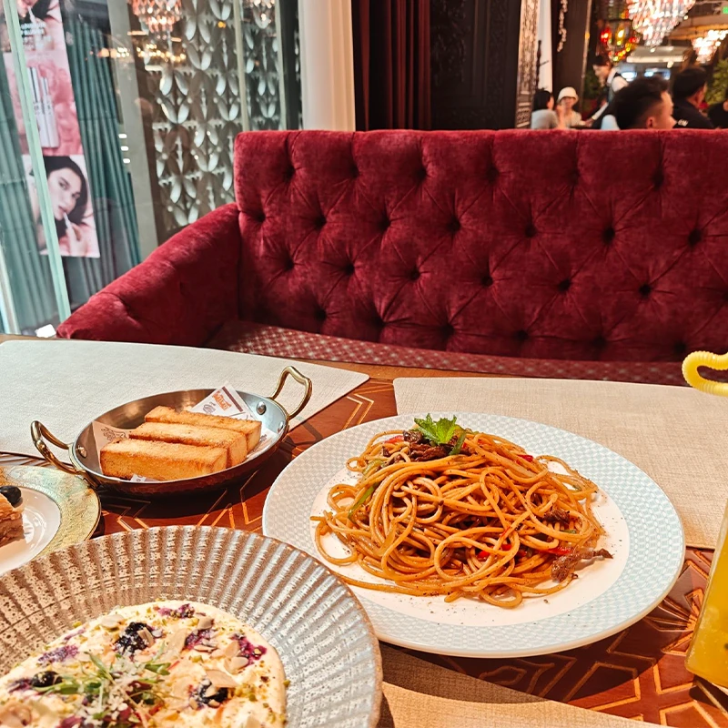 Restoran halal Haierbage di Yan'an Road, Distrik Tianshan, Urumqi