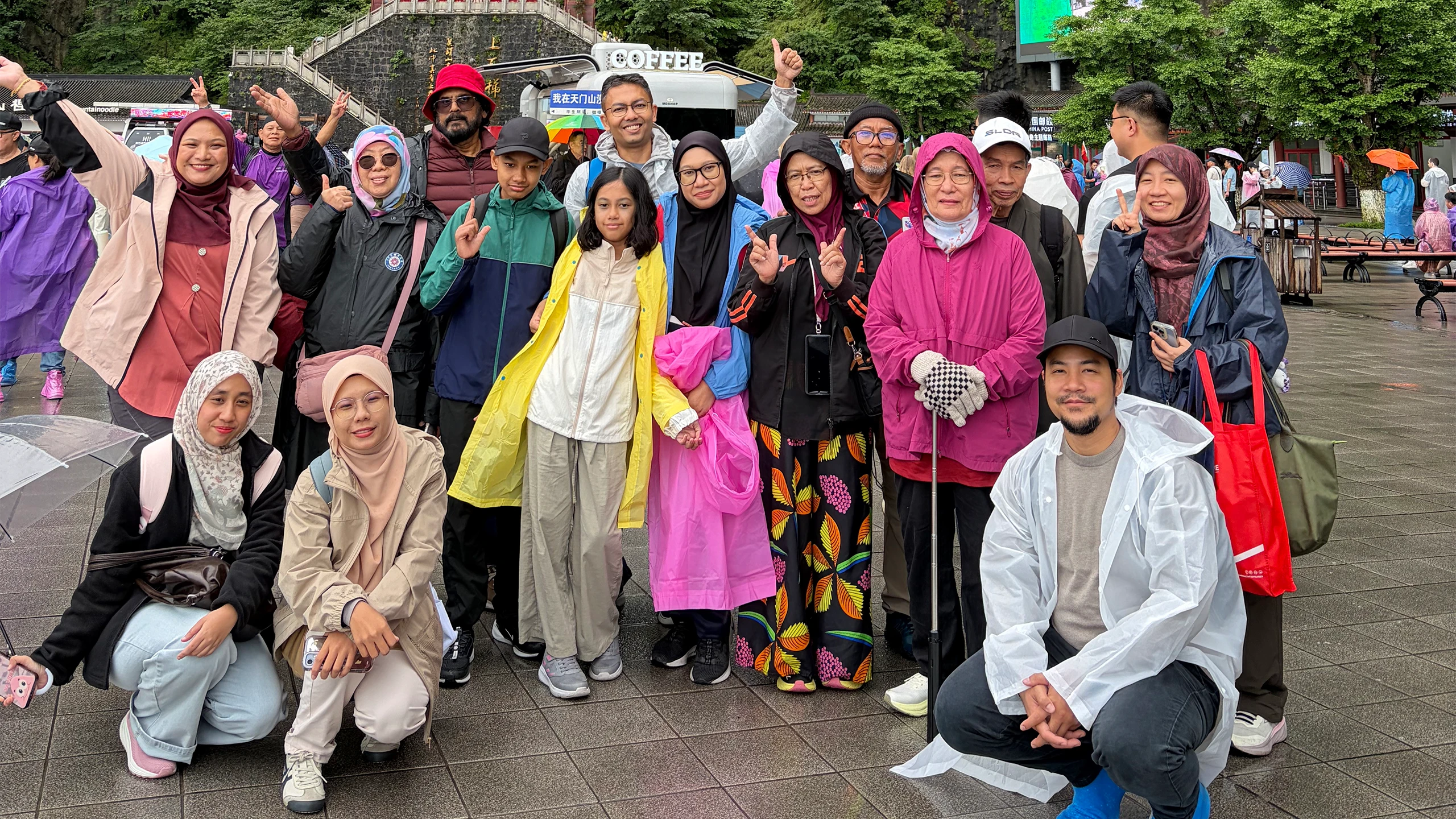 Rombongan wisata Muslim di Zhangjiajie — rombongan lebih besar membuat harga private tour mendekati biaya DIY