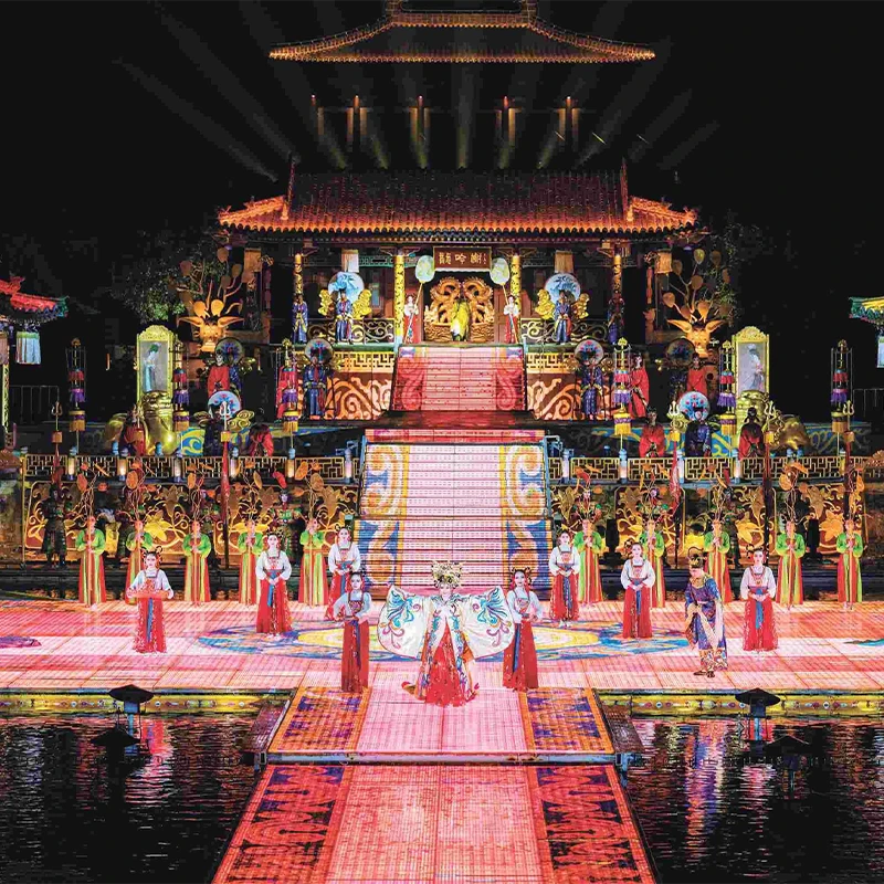 Taman Istana Huaqing di kaki Gunung Lishan dekat Xi'an