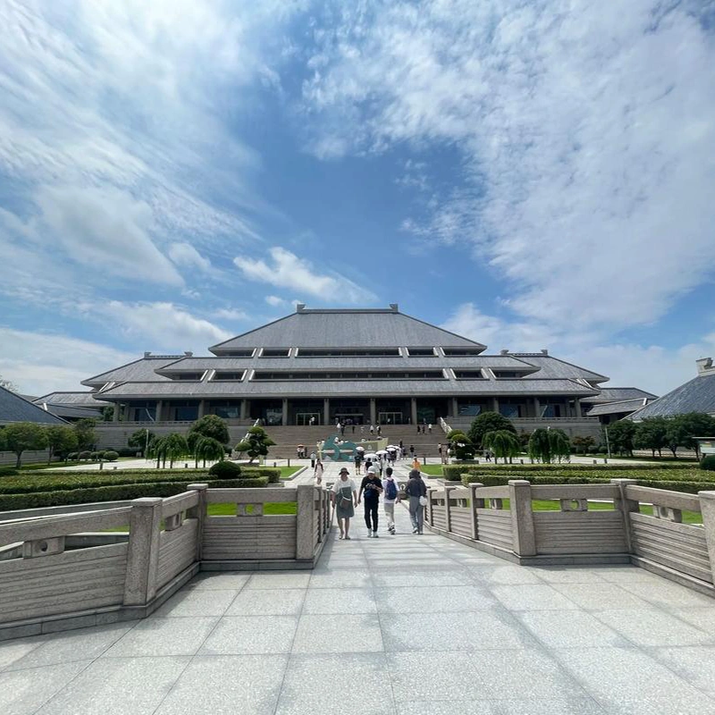 Gedung Museum Provinsi Hubei di Wuhan