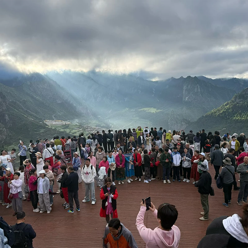 Wisatawan Muslim dalam tur rombongan ke Guilin bersama HalalChinaTrips