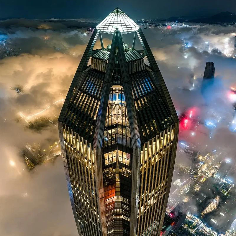 Pemandangan skyline Futian dari dek observasi Ping An Finance Center, Shenzhen