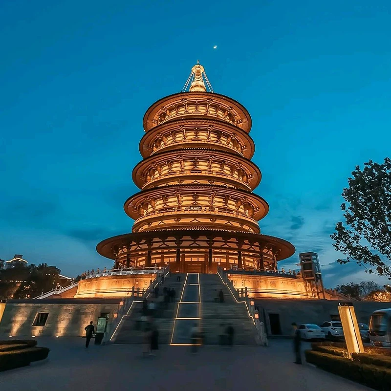 Arsitektur istana Tang yang direkonstruksi di Taman Warisan Nasional Kota Luoyang Sui-Tang